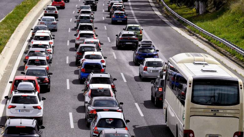 Κίνηση στους δρόμους: «Εμφραγμα» στην Κηφισίας εξαιτίας τροχαίου - Στο «κόκκινο» και ο Κηφισός