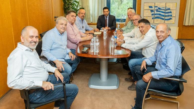 Τετ α τετ Κυρανάκη με εκπροσώπους της Ομοσπονδίας Ταξί Ελλάδος - Τι συζητήθηκε