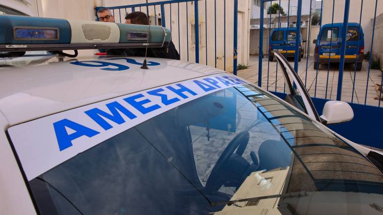 «Μου έστρεψε το όπλο και πυροβόλησε»: Συγκλονίζει η μαρτυρία για τη ληστεία στα ΕΛΤΑ Καλαβρύτων