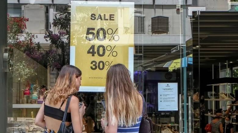 Θερινές εκπτώσεις 2025: Πότε θα ξεκινήσουν - Πόσο θα διαρκέσουν