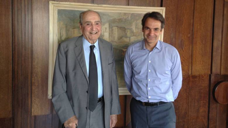 Οκτώ χρόνια από τον θάνατο του Κωνσταντίνου Μητσοτάκη: Κυριάκος και Ντόρα τιμούν τη μνήμη του