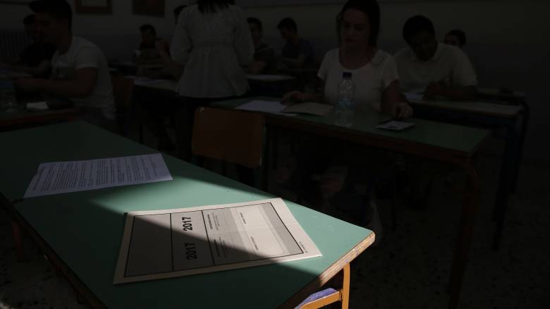 Απεργίες, διαρροές θεμάτων και πανδημία: Οι πιο «επεισοδιακές» Πανελλήνιες Εξετάσεις όλων των εποχών