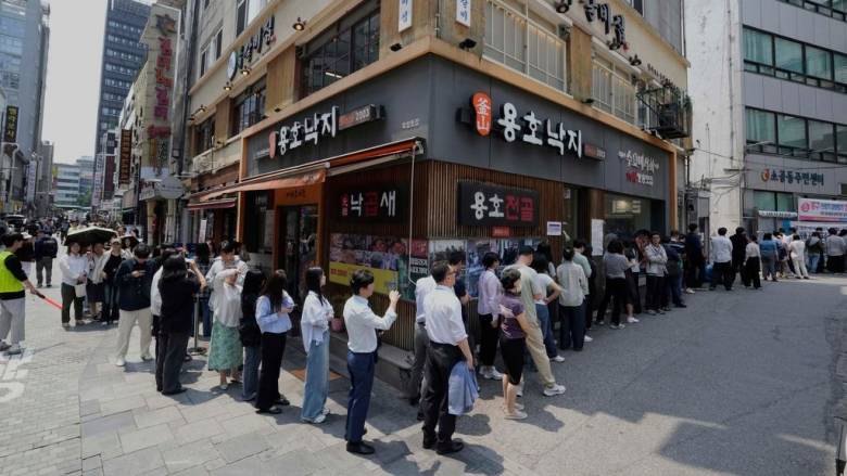 Νότια Κορέα: Άρχισε η πρόωρη ψηφοφορία για τις προεδρικές εκλογές