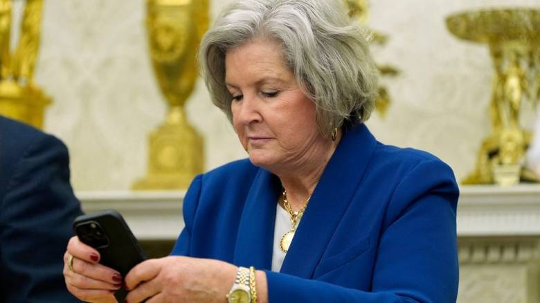 ΗΠΑ: Χάκερ απέκτησε πρόσβαση σε τηλεφωνικές επαφές της επικεφαλής του Λευκού Οίκου