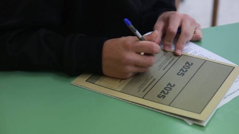 Πανελλήνιες 2025: Βατά τα θέματα στην Οικονομία - Κάλυπταν το μεγαλύτερο μέρος της ύλης