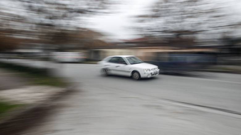 «Ράλι» με 190 χιλιόμετρα στην περιφερειακή Υμηττού: Συνελήφθη 27χρονος