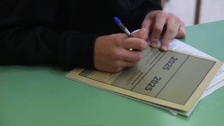 Πανελλήνιες 2025: Μηδενίστηκε γραπτό στο Ρέθυμνο - Το αντικείμενο που απαγορευόταν να έχει πάνω του