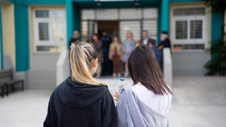 Ξεκίνησε η υποβολή αιτήσεων εγγραφών και μετεγγραφών στα Λύκεια