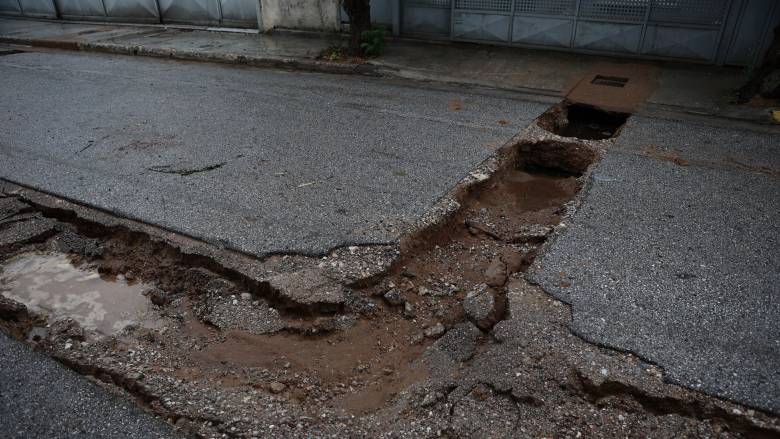 Καθίζηση οδοστρώματος στο Ίλιον - Κυκλοφοριακά προβλήματα