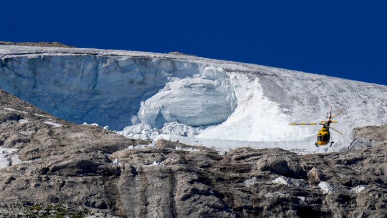 Χιονοστιβάδα στις ιταλικές Άλπεις παρέσυρε ορειβάτη - Εντοπίσθηκε νεκρός