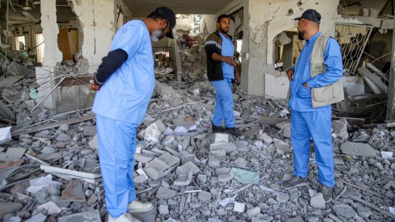 Γάζα: Πέθανε ο Παλαιστίνιος γιατρός που είχε χάσει 9 από τα 10 παιδιά του σε ισραηλινό βομβαρδισμό