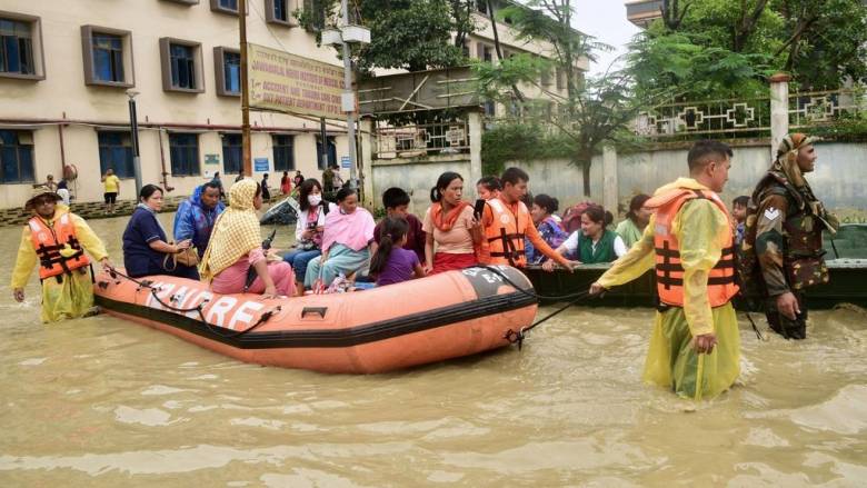 Τουλάχιστον 34 νεκροί από τις πλημμύρες στο βορειοανατολικό τμήμα της Ινδίας