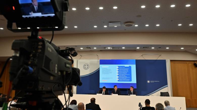 Προσωπικός αριθμός: Όλα όσα πρέπει να γνωρίζουμε μέσα από 34 ερωτήσεις - απαντήσεις