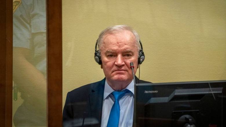 Την αποφυλάκισή του ζητάει ο καταδικασμένος για την σφαγή της Σρεμπρένιτσα, Ράτκο Μλάντιτς