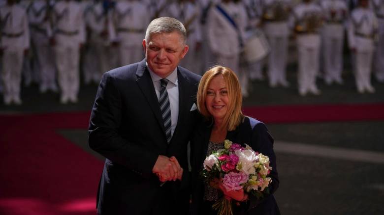 Στην ανάγκη καταπολέμησης της παράτυπης μετανάστευσης συμφώνησαν Μελόνι - Φίτσο