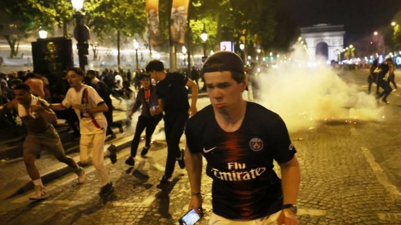Παρίσι: Τέσσερις καταδίκες και 62 δίκες για τα επεισόδια μετά τη νίκη της Παρί Σεν Ζερμέν