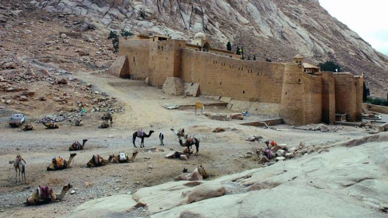 Στον επόμενο τόνο … η συζήτηση για το ιδιοκτησιακό της Μονής Σινά