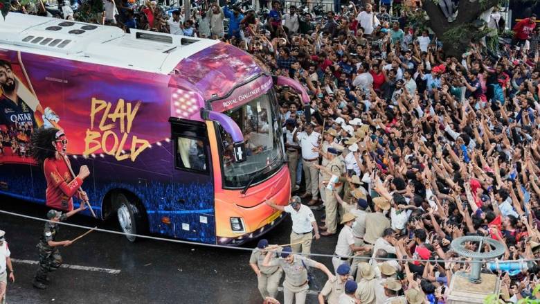 Ινδία: Επτά νεκροί σε εορτασμούς ύστερα από αγώνα κρίκετ