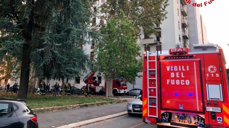 Μεγάλη πυρκαγιά στο πανεπιστήμιο του Βιτέρμπο στην Ιταλία - Πυροσβέστες και καραμπινιέροι στο σημείο