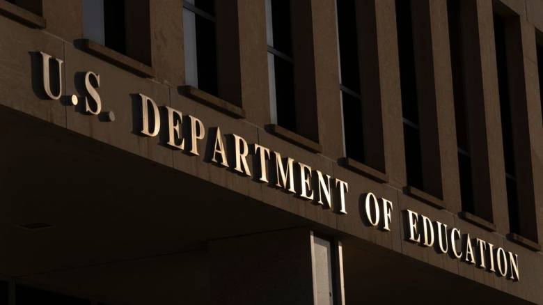 ΗΠΑ: Η κυβέρνηση Τραμπ προσέφυγε στο Ανώτατο Δικαστήριο για να κλείσει το υπουργείο Παιδείας