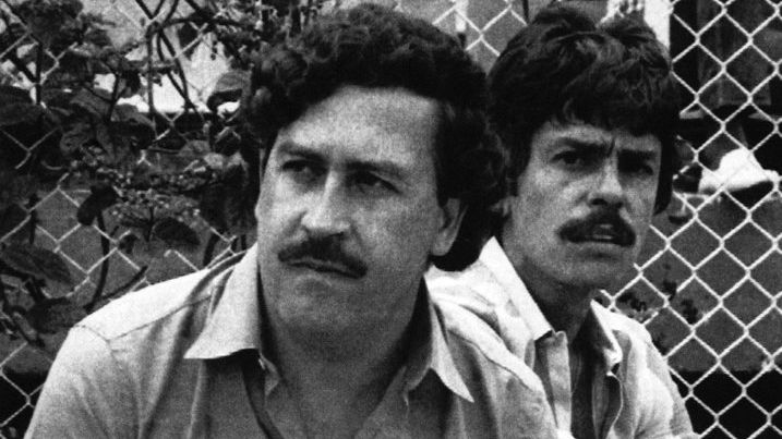 «Tito»: Ο πιλότος κοκαΐνης του Εσκομπάρ αποκαλύπτει πόσα χρήματα έβγαζε - Η σχέση του με τα καρτέλ