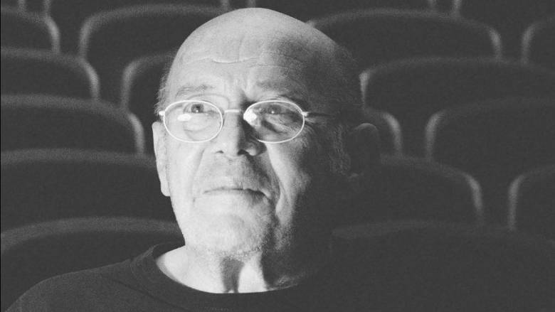 Υπουργός Πολιτισμού και πολιτικά κόμματα αποχαιρετούν τον σπουδαίο σκηνοθέτη Βασίλη Παπαβασιλείου