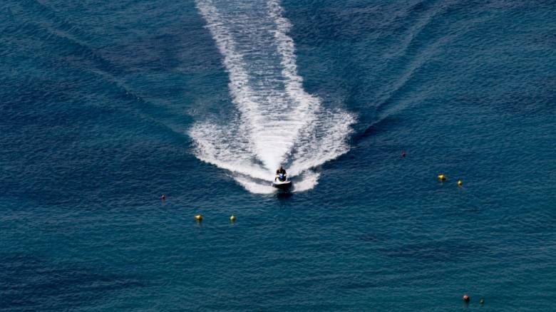 Σαλαμίνα: Σε ποιες περιοχές απαγορεύονται τζετ σκι και ατομικά σκάφη και για ποιες ώρες