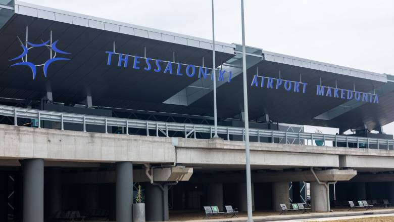 Καπνός σε καμπίνα οδήγησε σε αναγκαστική προσγείωση ελαφρύ αεροσκάφος στο «Μακεδονία»