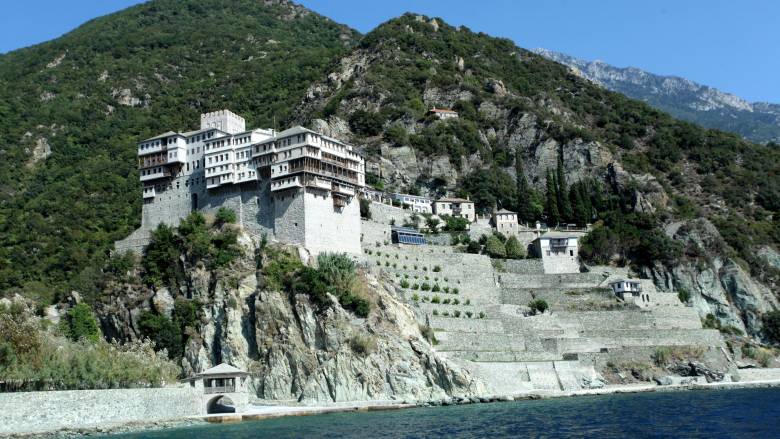 Σεισμός στο Άγιο Όρος: Έκκληση για έλεγχο στη Μονή Εσφιγμένου, συνεχίζεται η επιθεώρηση κτηρίων