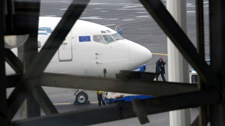 Τουρίστρια τραυματίστηκε από αέρια τουρμπίνας κατά την απογείωση αεροσκάφους στη Σκιάθο