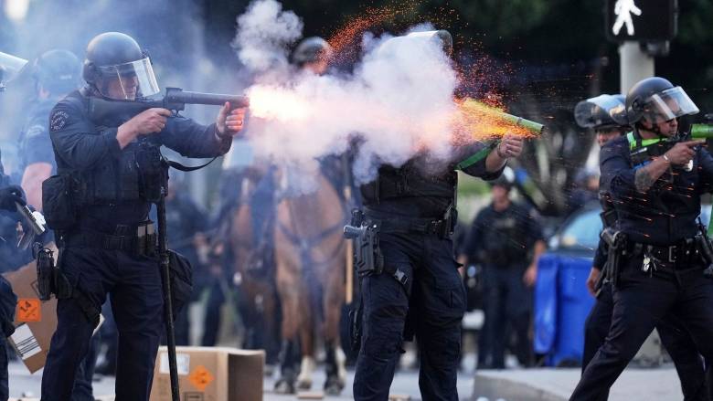 Μπλόκα, Εθνοφρουρά στους δρόμους και βανδαλισμοί: Για τέταρτη νύχτα το Λος Άντζελες στις φλόγες