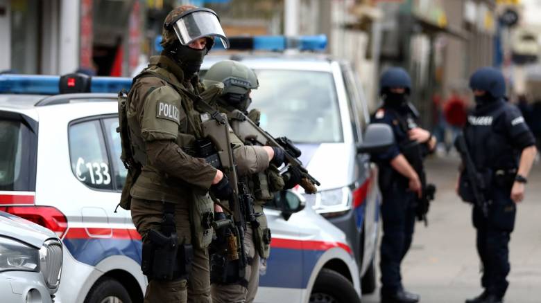 Οκτώ νεκροί από πυροβολισμούς σε σχολείο στο Γκρατς της Αυστρίας - Μαθητής ο ένοπλος