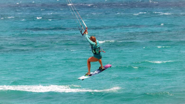 Τραγωδία στη Ρόδο: Νεκρή 31χρονη τουρίστρια που έκανε kite surf