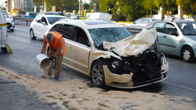 Δυστύχημα στον Άλιμο: Ελεύθερος με περιοριστικούς όρους ο 23χρονος οδηγός του ταξί