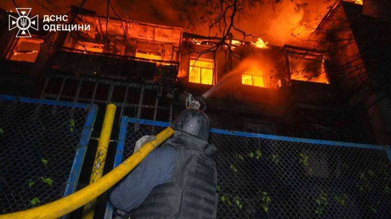 Ουκρανία: Τουλάχιστον ένας νεκρός από ρωσικές επιδρομές σε Οδησσό και Κίεβο