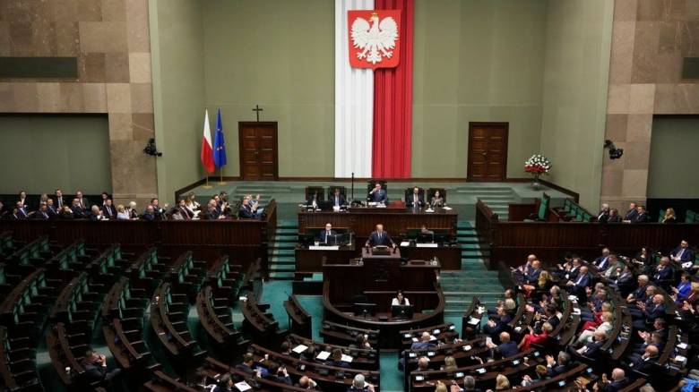 Πολωνία: Η κυβέρνηση Τουσκ κερδίζει ψήφο εμπιστοσύνης στη Βουλή