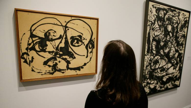 Στα «χέρια» των Αρχών σπείρα που πουλούσε πλαστούς πίνακες των Πικάσο, Τσαρούχη, Πόλοκ