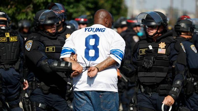 Ο Τραμπ αγνοεί τις αντιδράσεις και σχεδιάζει 3.000 συλλήψεις μεταναστών την ημέρα