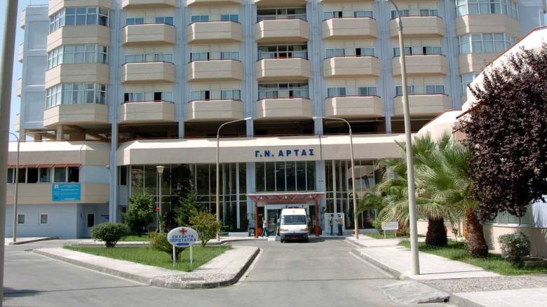 Λάρισα: Τέσσερα χρόνια φυλακή σε καρδιοχειρουργό για «φακελάκι»