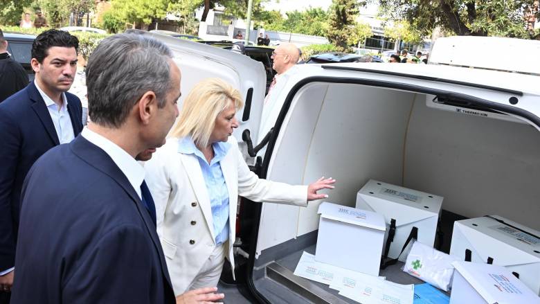 Ξεκινά τη Δευτέρα (16/06) η δωρεάν αποστολή των ακριβών φαρμάκων «κατ' οίκον»