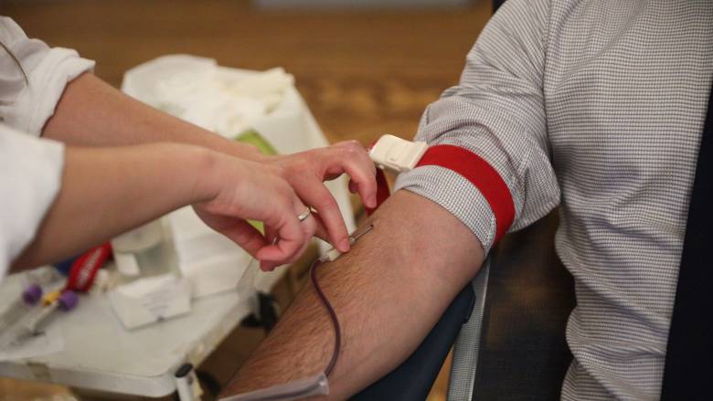 Παγκόσμια Ημέρα Εθελοντή Αιμοδότη: Ένας ασκός αίματος σώζει τρεις ανθρώπινες ζωές
