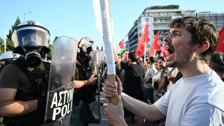 Μικροεπεισόδια στο κέντρο της Αθήνας στην πορεία για την Παλαιστίνη