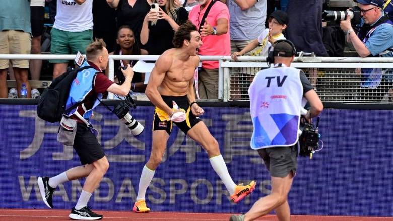 Παγκόσμιο ρεκόρ με 6,28μ. στο άλμα επί κοντώ για τον Ντουπλάντις - Το πρώτο στην Σουηδία