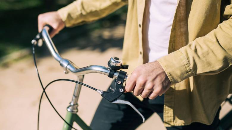 Η συχνότερη μετακίνηση με ποδήλατο μπορεί να μειώσει τον κίνδυνο άνοιας, σύμφωνα με μελέτη