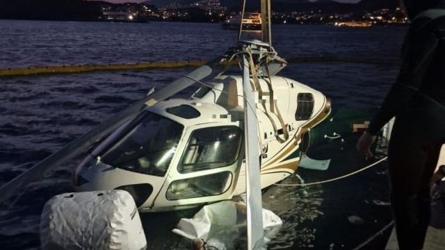Συνελήφθη ο πιλότος του ελικοπτέρου που έπεσε στη Μαρίνα Βουλιαγμένης - Η ανακοίνωση του Λιμενικού