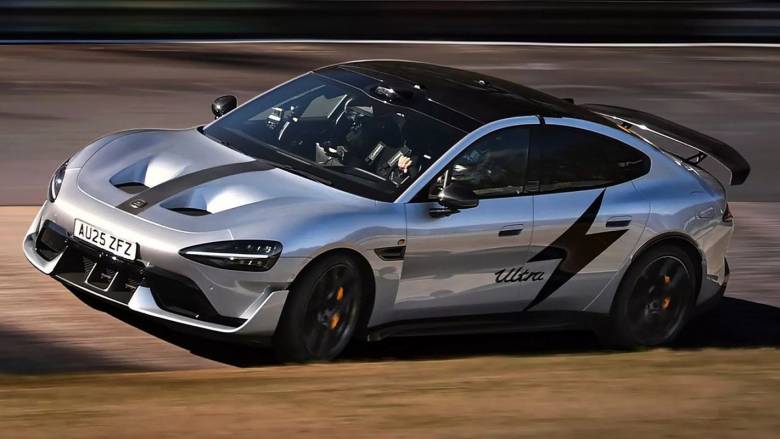 Xiaomi SU7 Ultra: Ξεπέρασε Porsche και Rimac στο Nürburgring