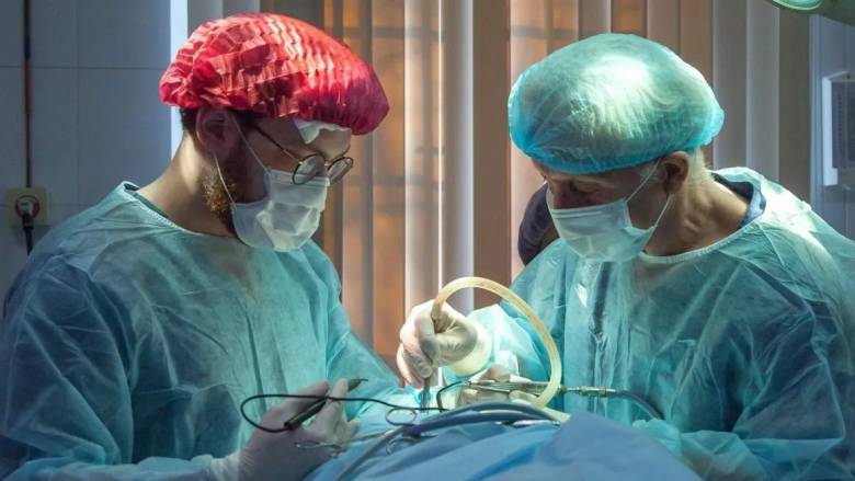 Ξεκίνησαν οι πρώτες μεταμοσχεύσεις οργάνων του 14χρονου και του 12χρονου που πνίγηκαν στον Άραχθο