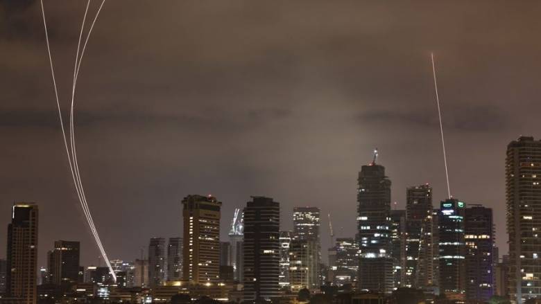 Το Ιράν εξέδωσε προειδοποιήσεις εκκένωσης για τα ισραηλινά τηλεοπτικά κανάλια