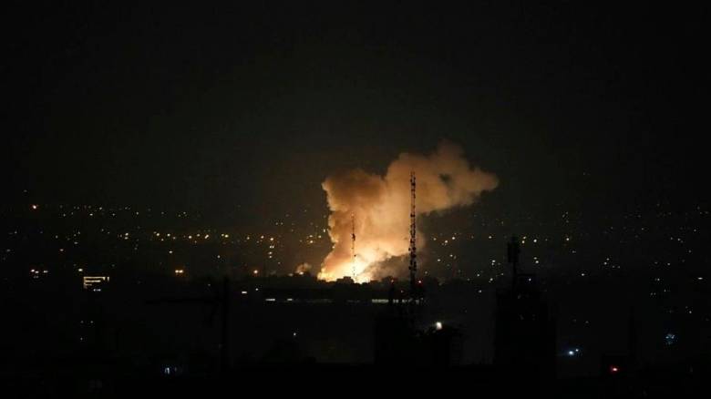 Χιλιάδες πολίτες εγκαταλείπουν το Ιράν μετά το μπαράζ επιθέσεων του Ισραήλ