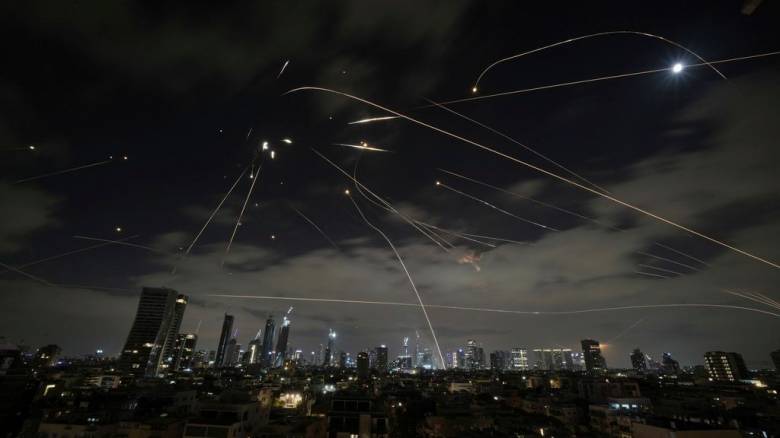 Το Ισραήλ παραδέχεται ότι το Ιράν επληξε στρατιωτικές του εγκαταστάσεις στον πόλεμο των δύο χωρών